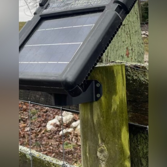AMERICAN FARMWORKS SOLAR FENCE FIXED MULTIMOUNT™️ BRACKET (Wood,Metal or T-Post) - Picture 10 of 15
